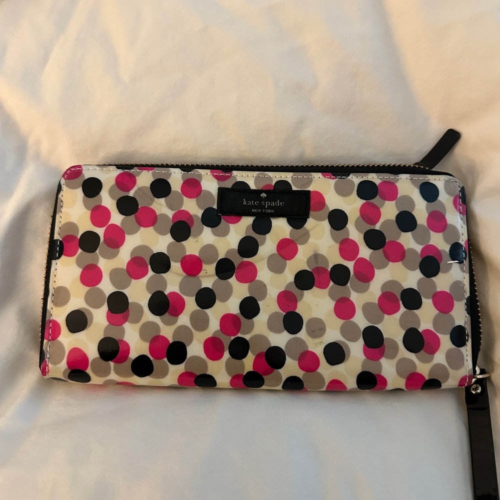 Kate Spade Black and Cream Wallet